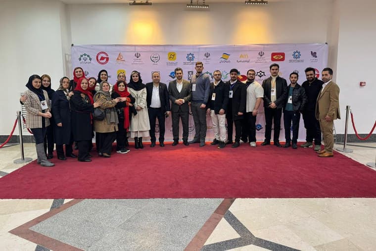 سالن پر از مشارکت‌کنندگان در سومین همایش اکوسیستم کارآفرینی گیلان